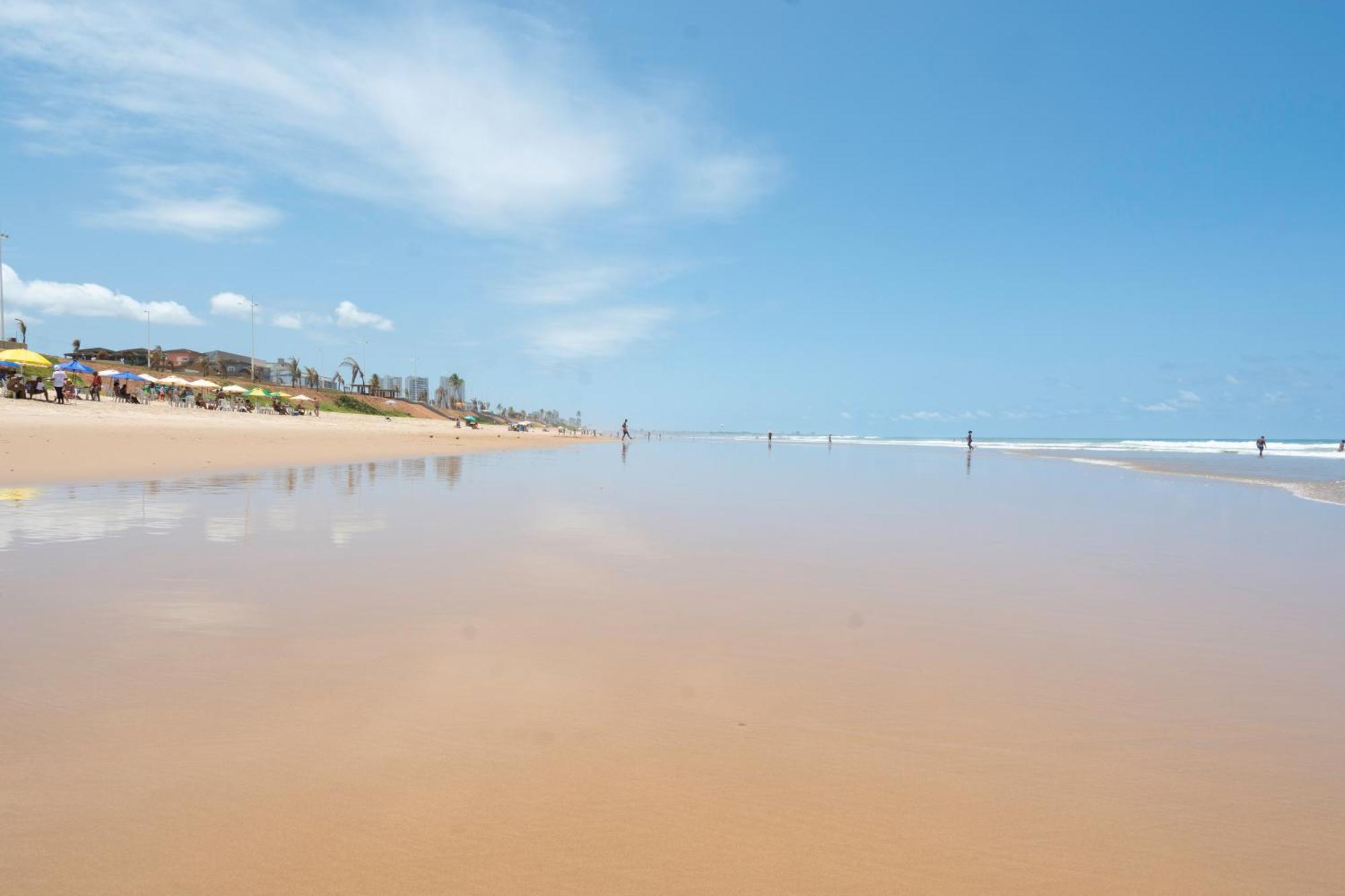 Luxo Na Com Piscina E Ar Condicionado Salvador
